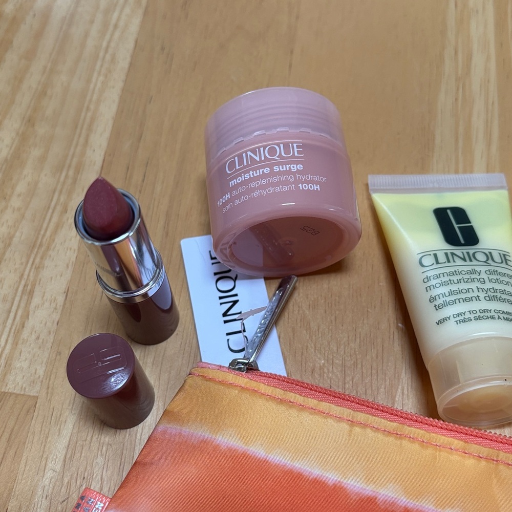 NEW Clinique & Assorted Beauty Sample Set with Striped Cosmetic Bag. - Picture 2 of 6